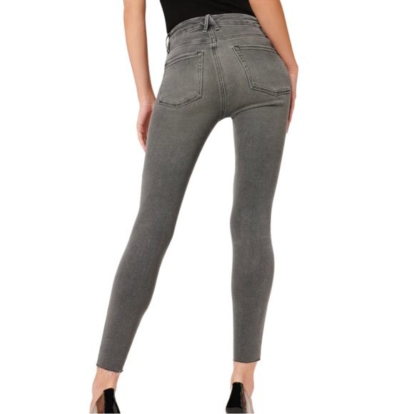 GOOD AMERICAN Good Waist Cropped Jeans - Picture 4 of 5